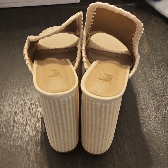 SHEIN Women's Beige Woven Mules - Picture 3 of 3